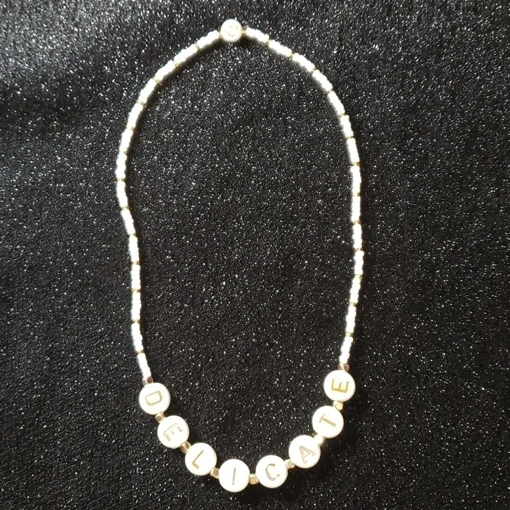 Taylor Swift Delicate Elastic Beaded Necklace Handmade - Picture 3 of 5